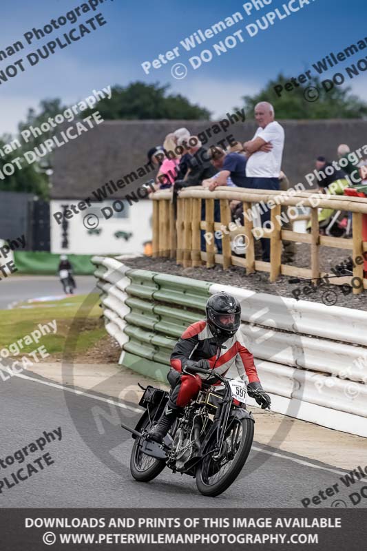 Vintage motorcycle club;eventdigitalimages;mallory park;mallory park trackday photographs;no limits trackdays;peter wileman photography;trackday digital images;trackday photos;vmcc festival 1000 bikes photographs